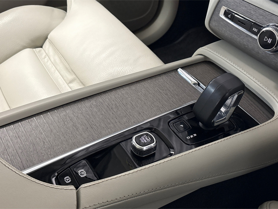 2023 Volvo XC90 T8 PHEV PLUS BRIGHT AWD 7 SEATER**PANORMAIC ROOF**HEATED CREAM LEATHER INTERIOR**MEMORY SEATS**HEATED MULTIFUNCTIONAL STEERING WHEEL**DIGITAL DASH**TOUCHSCREEN APPLE CARPLAY**HARMON KARDON SOUNDSYSTEM €61,995