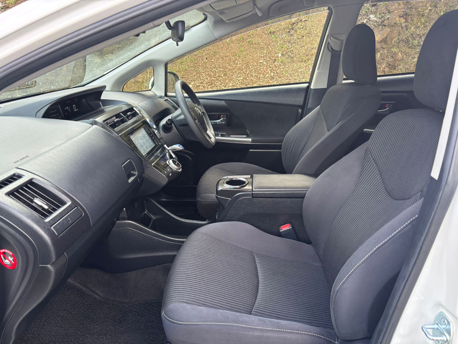 2020 Toyota Prius - image 9