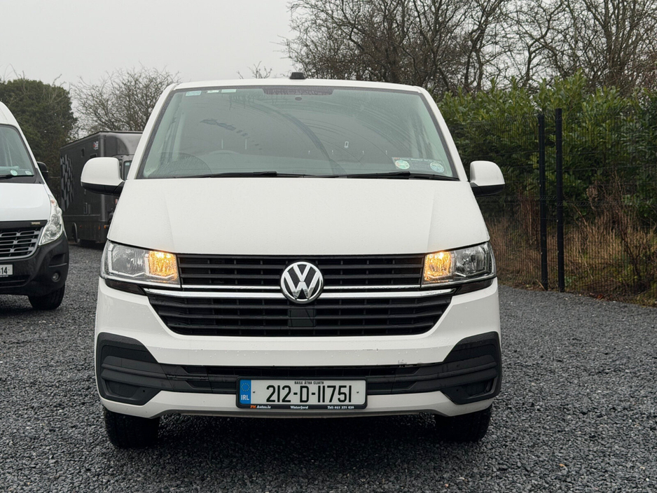 2021 Volkswagen Transporter - image 2