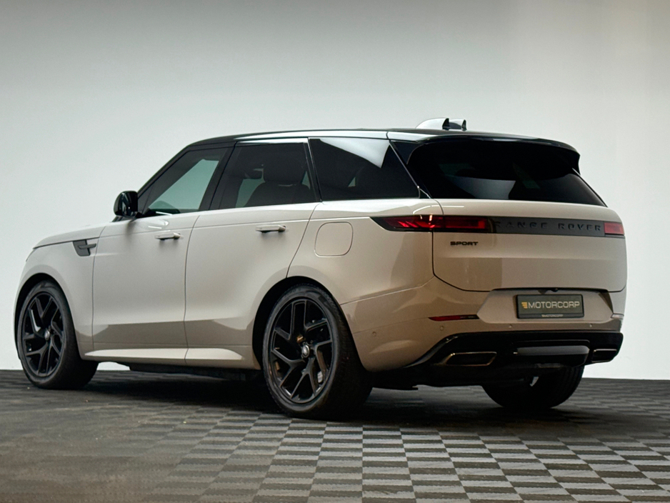 2024 Land Rover Range Rover Sport - image 5