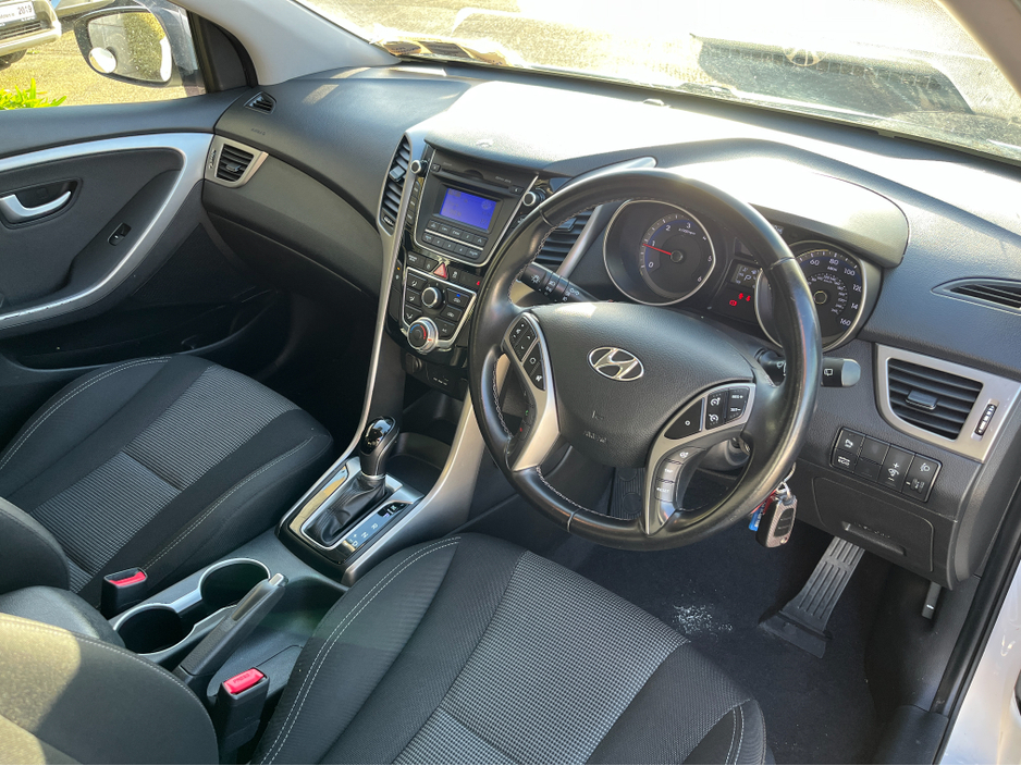 2015 Hyundai i30 - image 14
