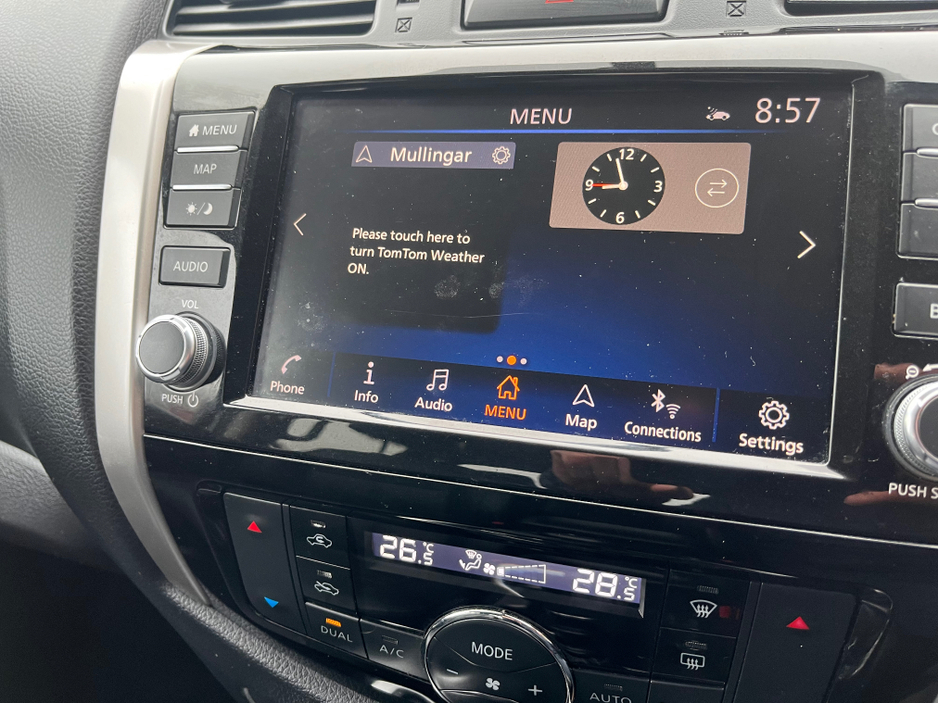 2020 Nissan Navara - image 13