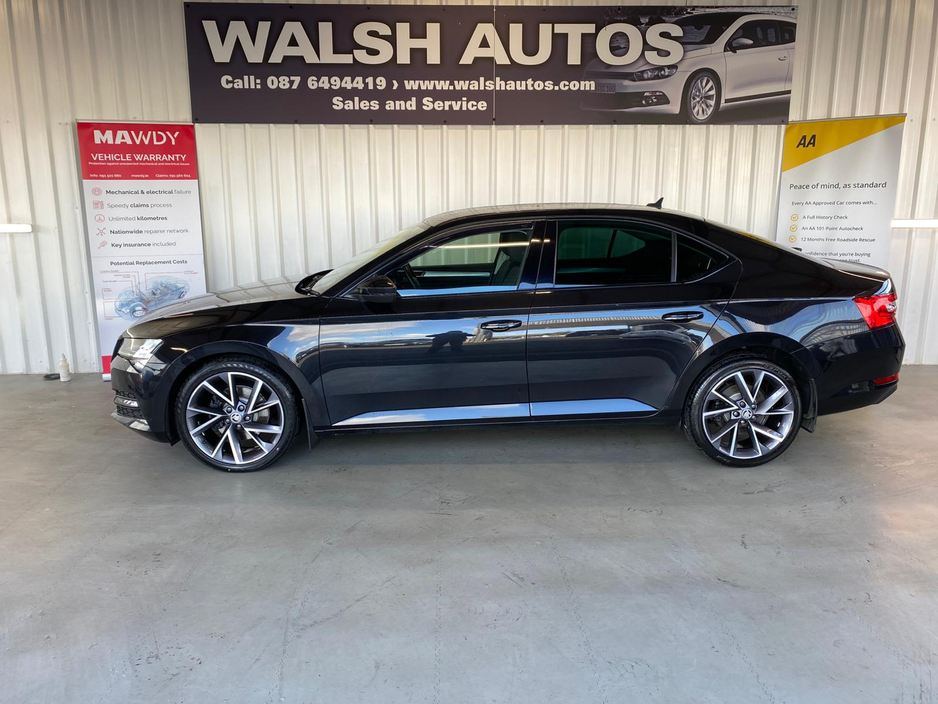 2020 Skoda Superb - image 8