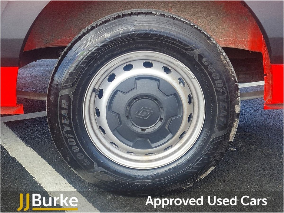 2026 Renault Master - image 6