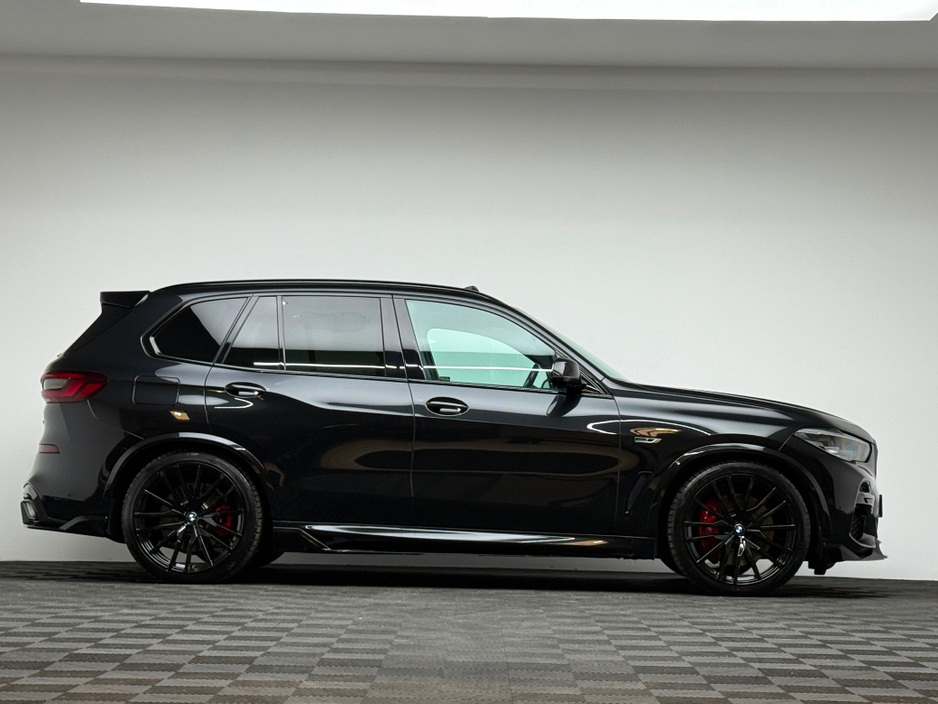 2023 BMW X5 - image 8