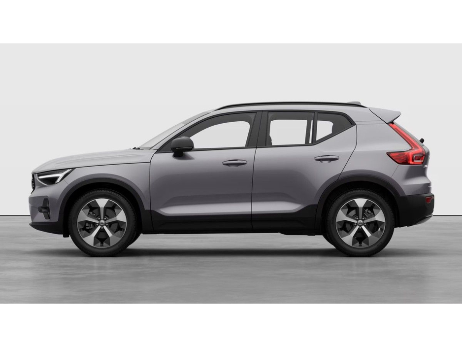 2026 Volvo XC40 - image 4