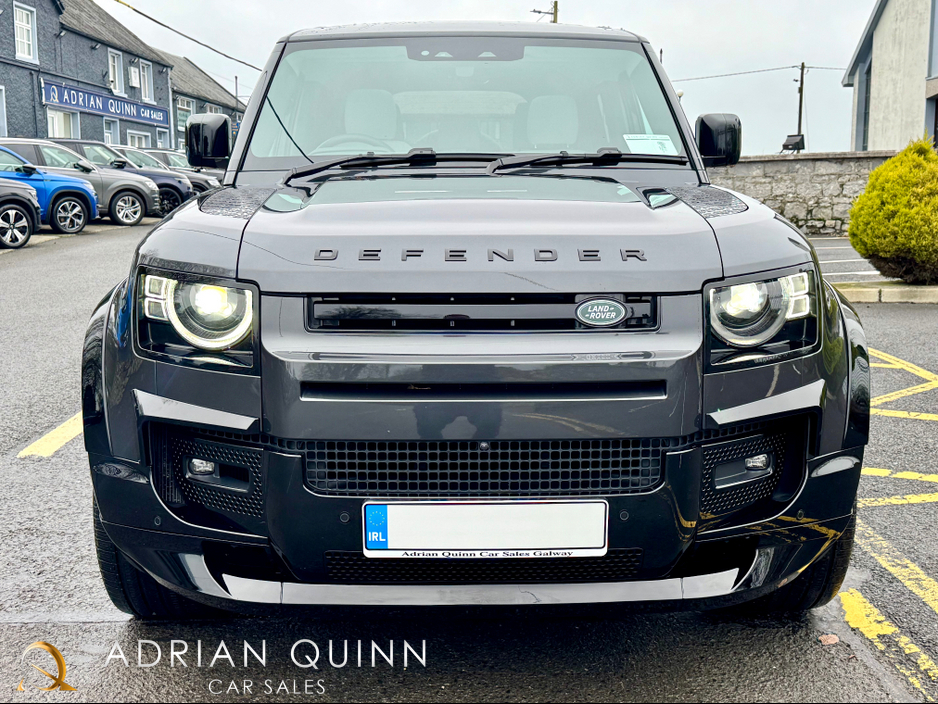 2025 Land Rover Defender P300e X-DYNAMIC SE URBAN SPEC PHEV AUTO €109,950