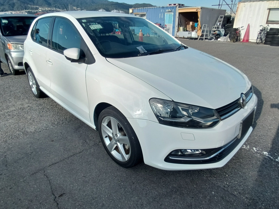 2016 Volkswagen Polo  €12,950