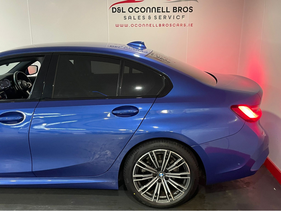 2021 BMW 3 Series - image 16