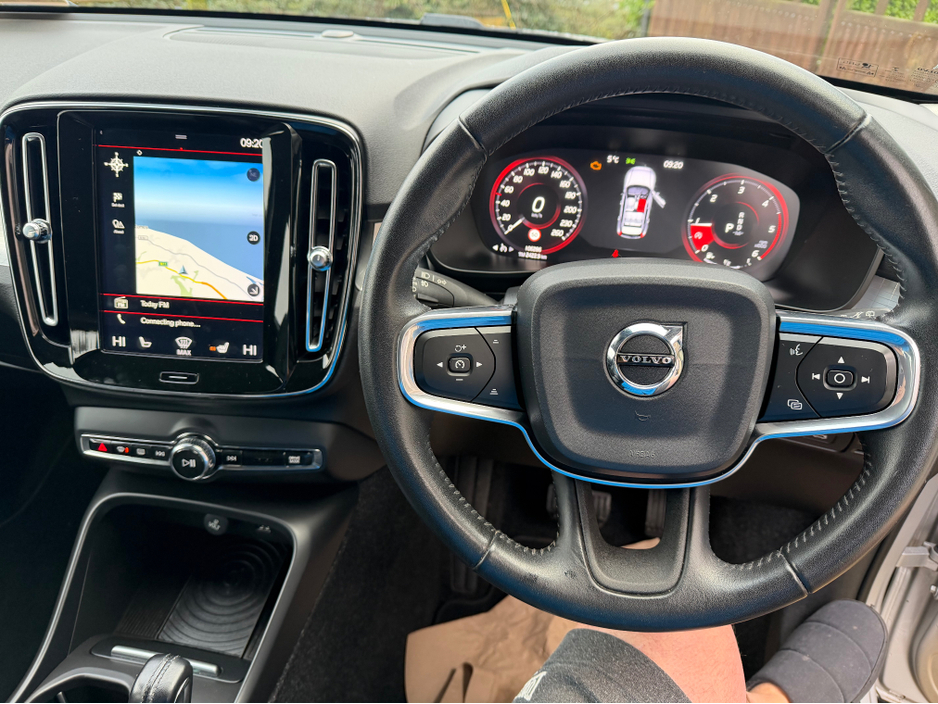 2018 Volvo XC40 D4 AWD MOMENTUM AT 5DR AU AUTO €25,950