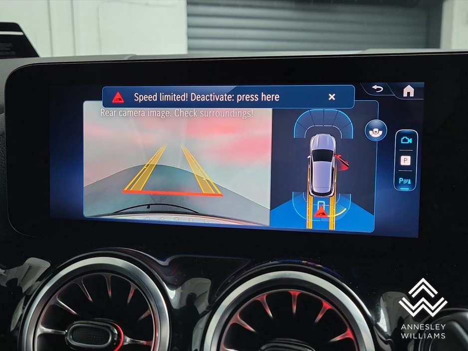 2025 Mercedes-Benz GLA Class GLA250e AMG Line Executive Exclusive Edition