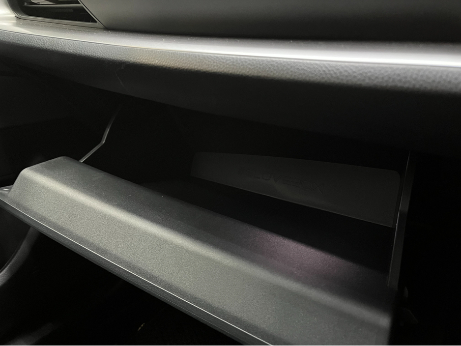 2025 Toyota Prius - image 15