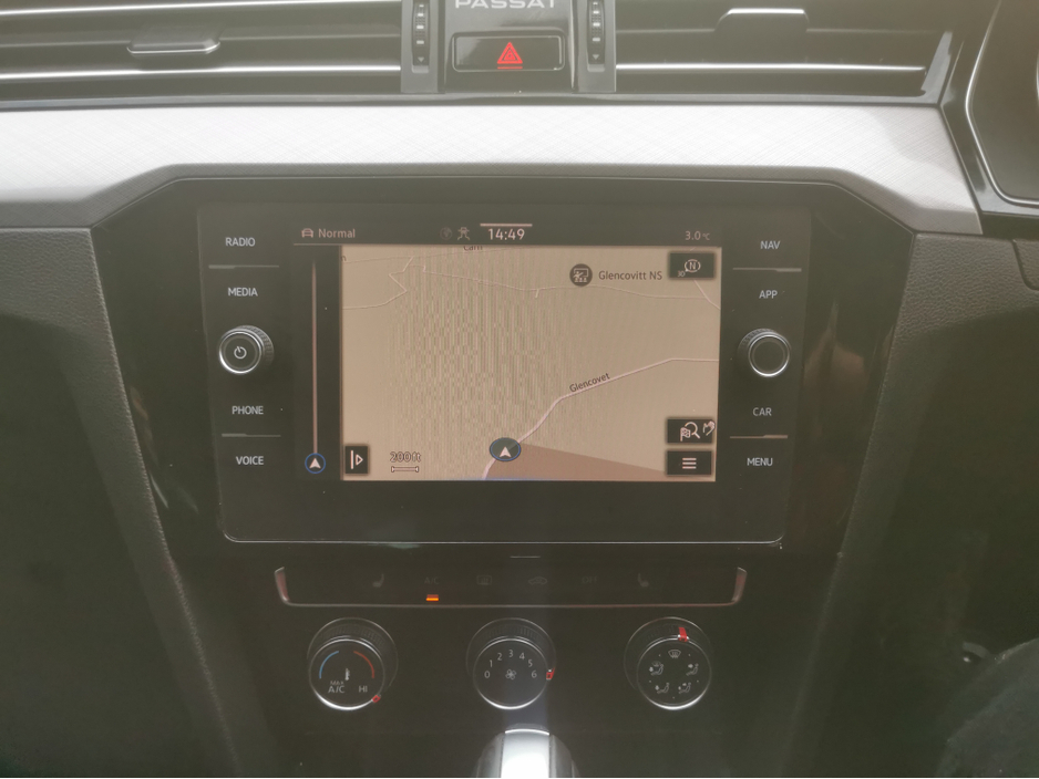 2020 Volkswagen Passat - image 26