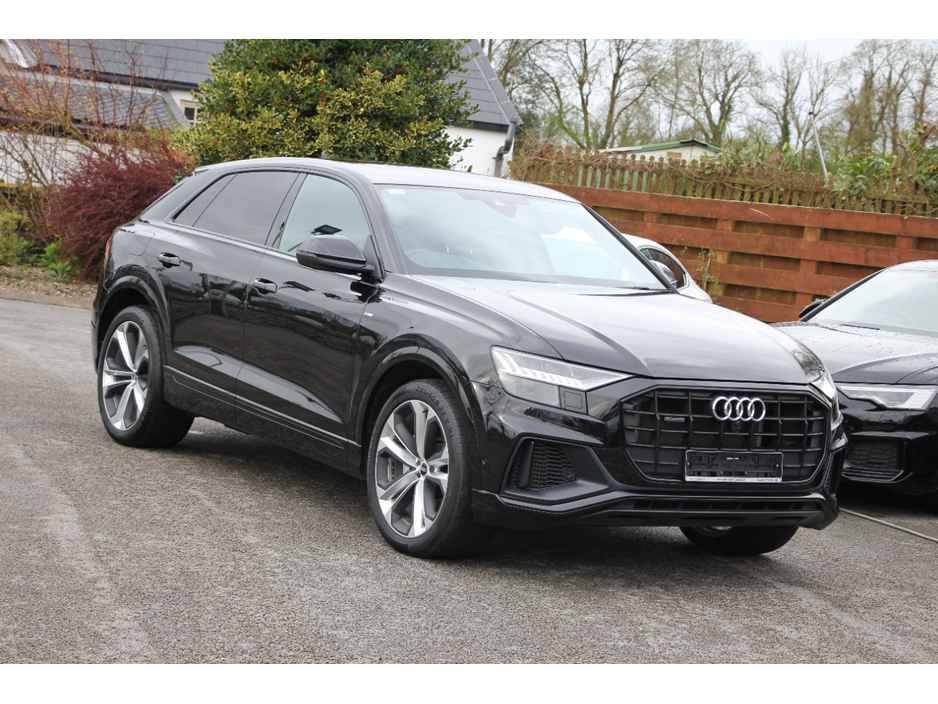 2023 Audi Q8 - image 10