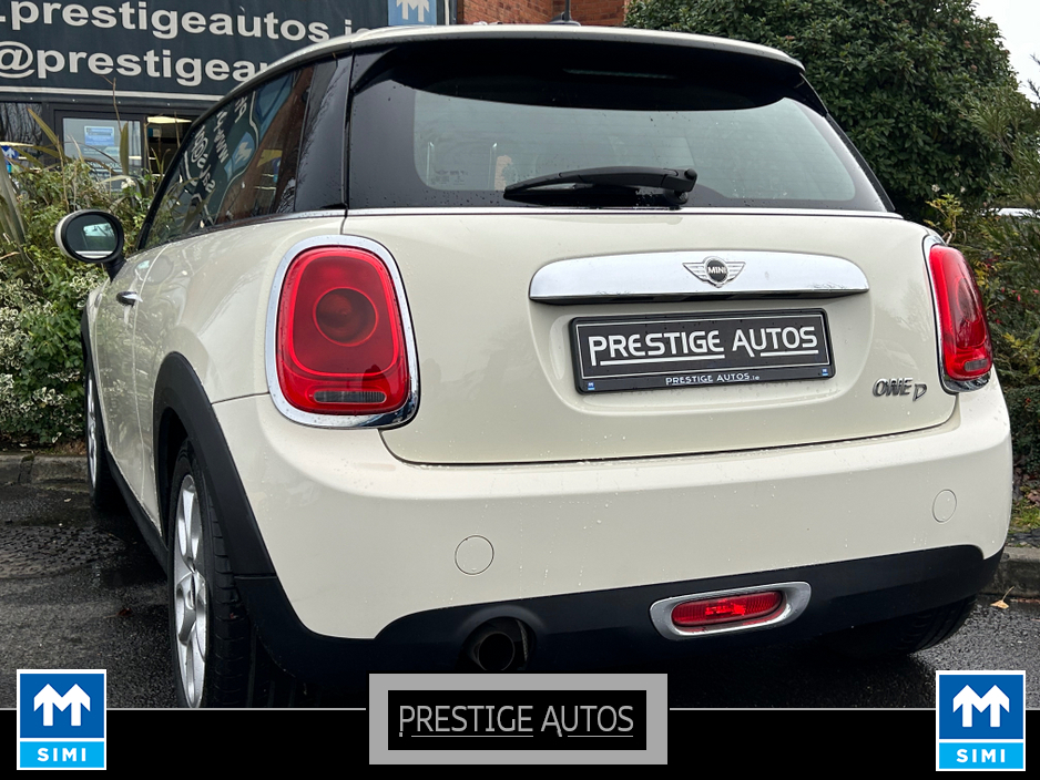 2014 MINI Hatch - image 20