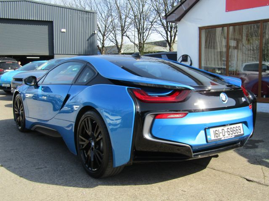 2016 BMW i8 - image 9