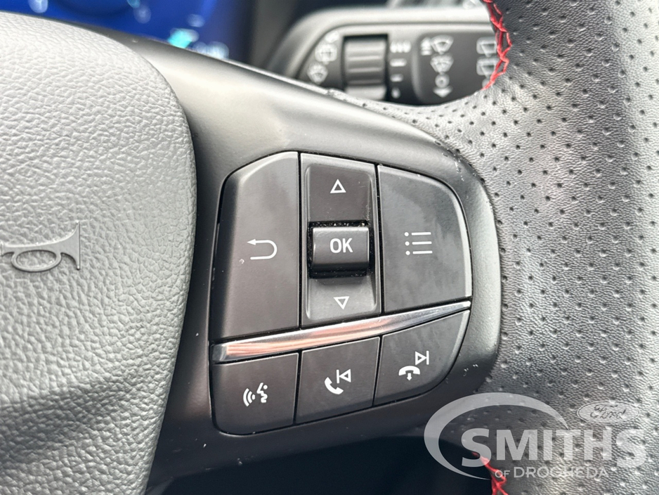 2022 Ford Kuga - image 25