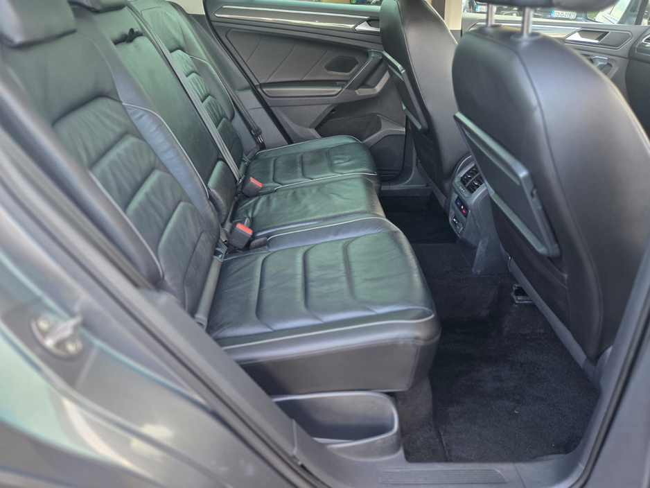 2020 Volkswagen Tiguan - image 5