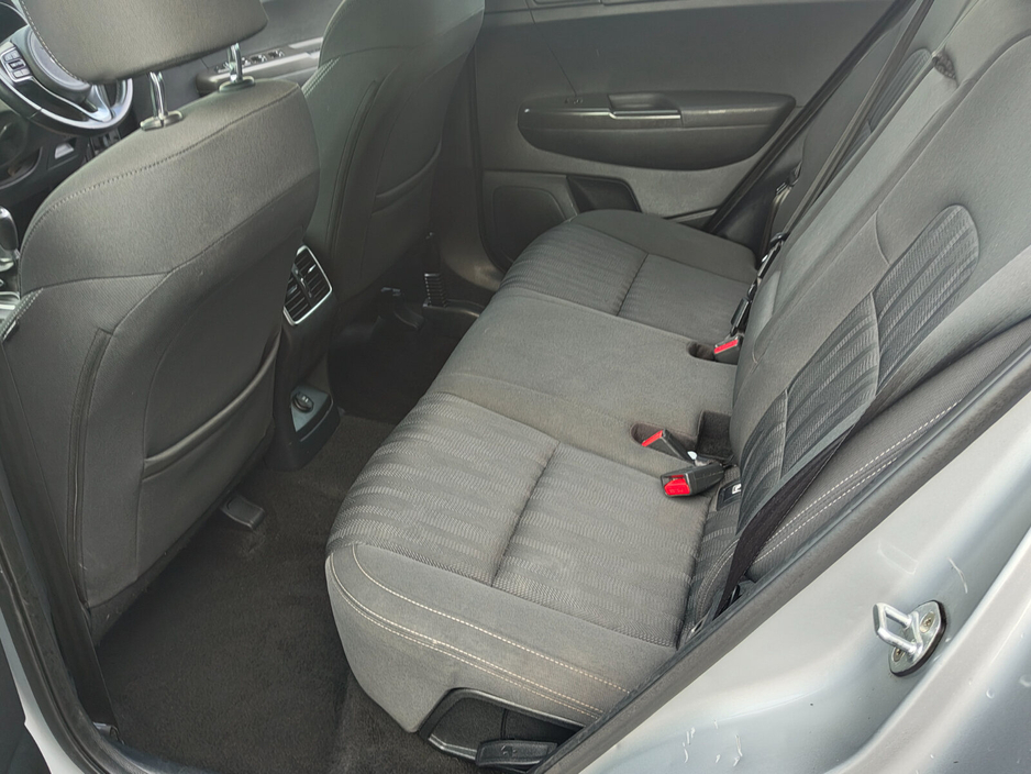 2017 Kia Sportage - image 12