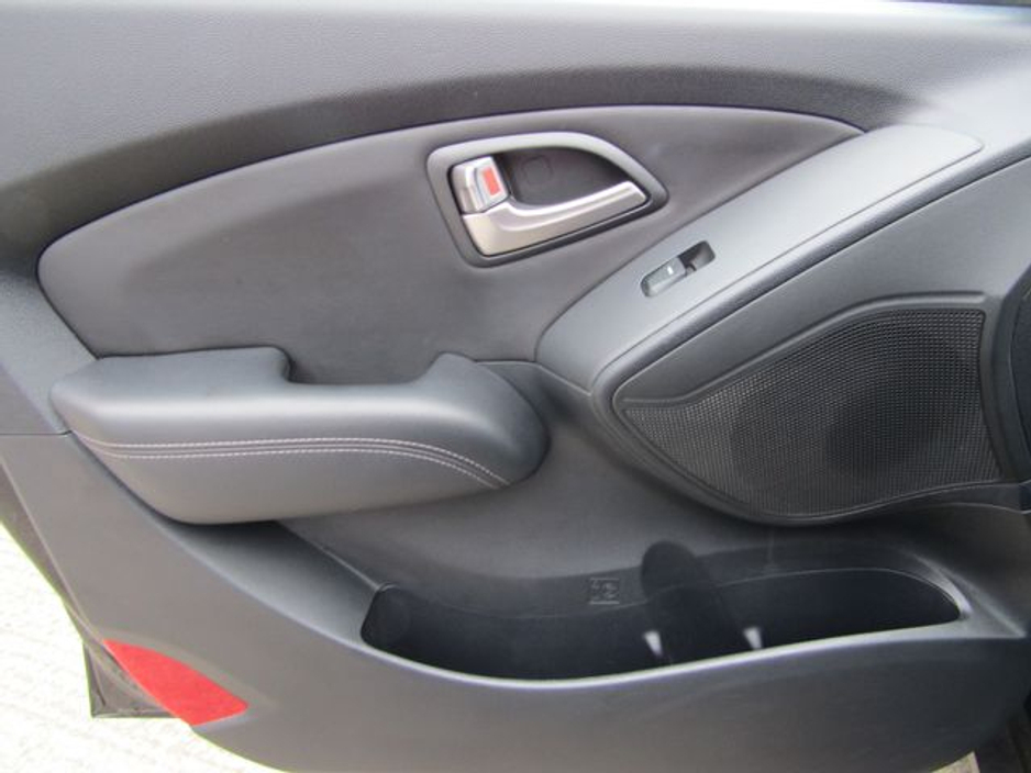 2013 Hyundai ix35 - image 26
