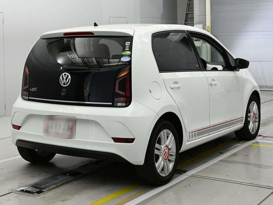 2017 Volkswagen up! - image 8