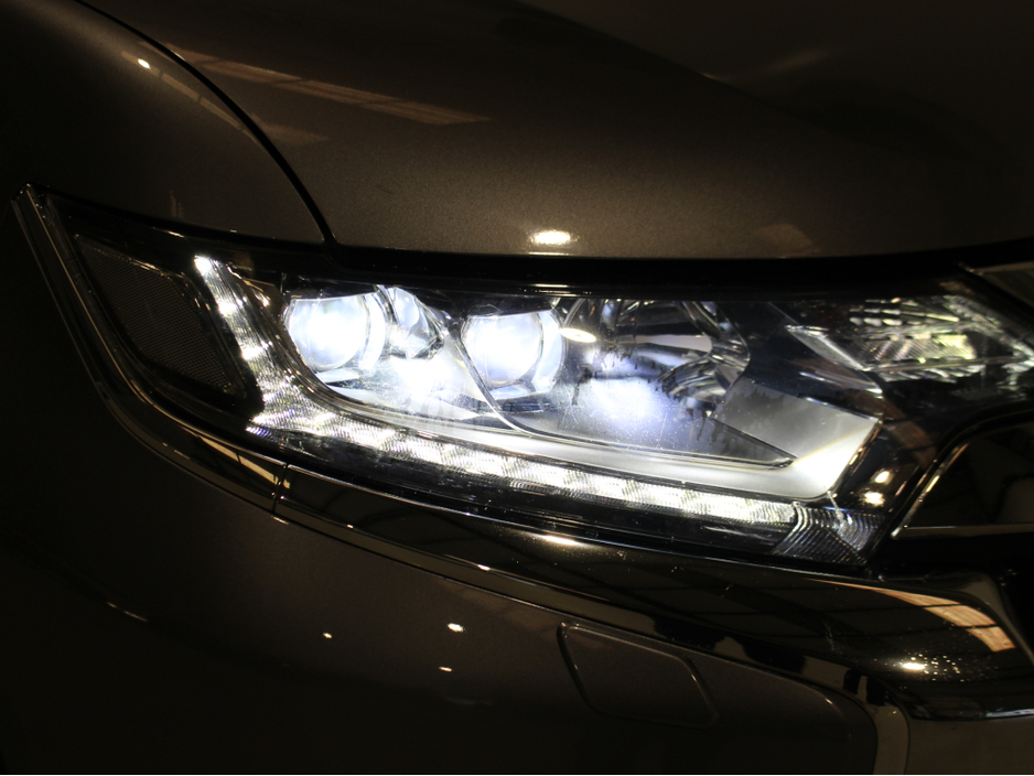 2017 Mitsubishi Outlander OUTL 4WD 6MT 4DR 7S 17MY 7 SEATS €16,950