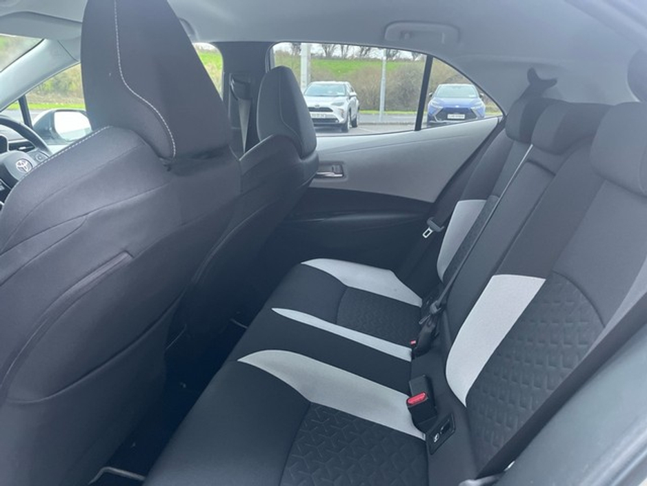 2022 Toyota Corolla - image 7