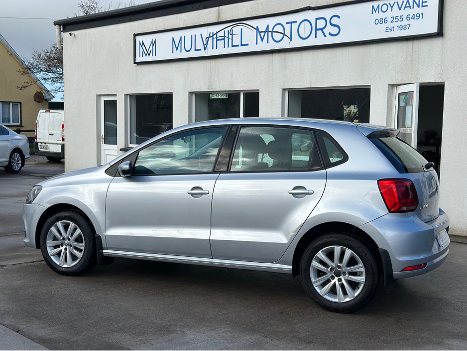 2015 Volkswagen Polo - image 5