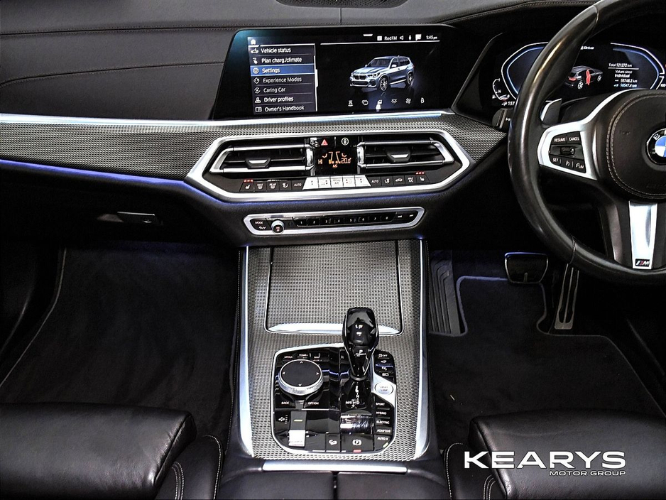 2020 BMW X5 - image 17