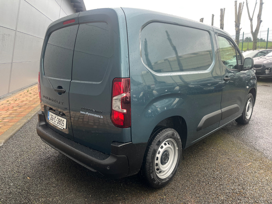 2026 Peugeot Partner  €23,400
