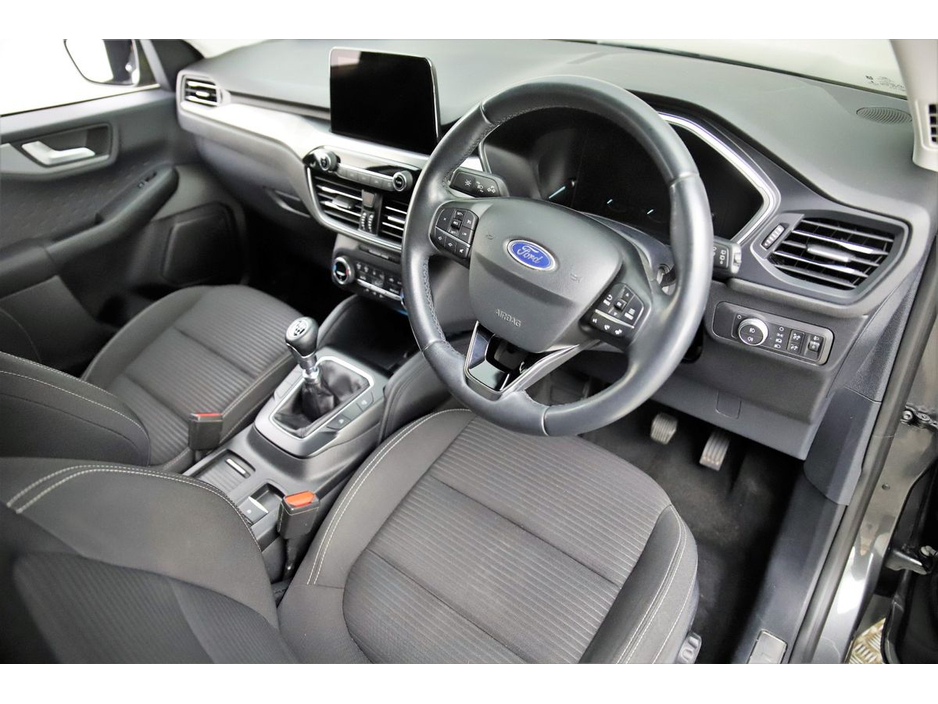 2020 Ford Kuga - image 15