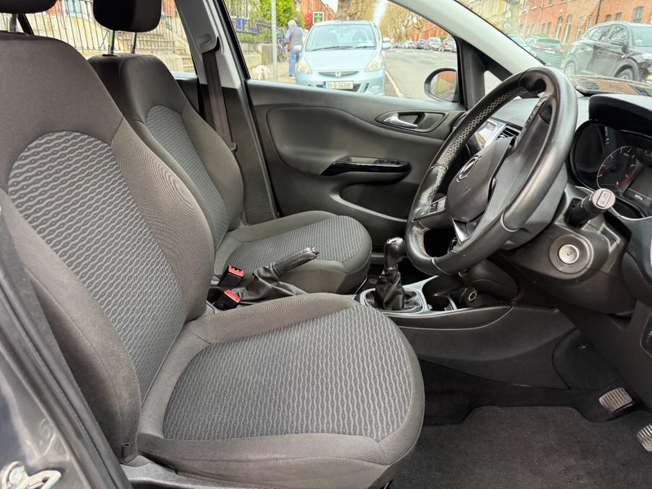 2017 Opel Corsa - image 13