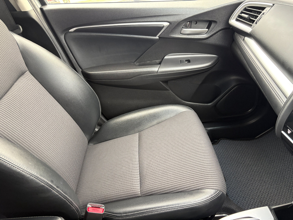 2019 Honda Fit - image 22