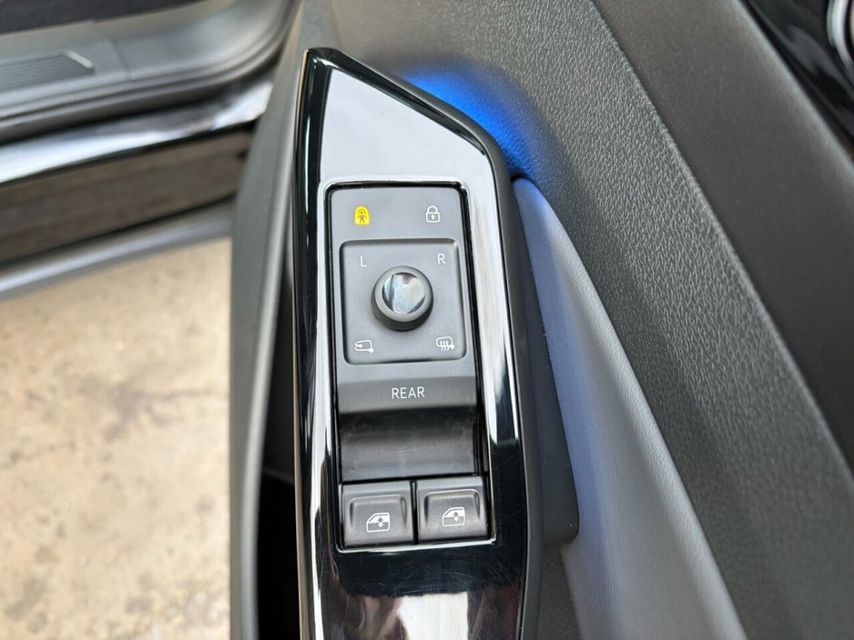 2022 Volkswagen ID.4 - image 25