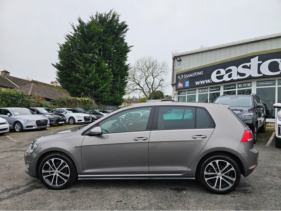 2014 Volkswagen Golf - image 10