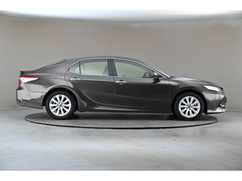 2017 Toyota Camry 2.5 HYBRID *PARK SENSORS*REVERSE CAM* €19,890