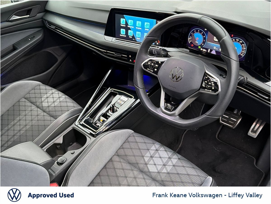 2024 Volkswagen Golf - image 7