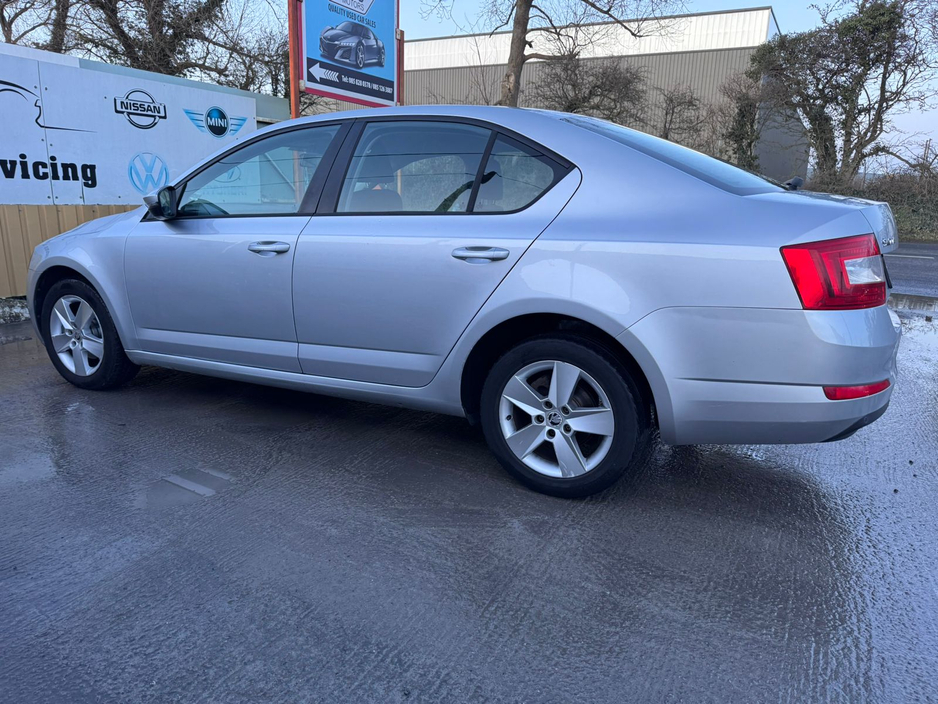 2016 Skoda Octavia AMBITION 1.6 TDI 110HP DSG 4DR €10,950