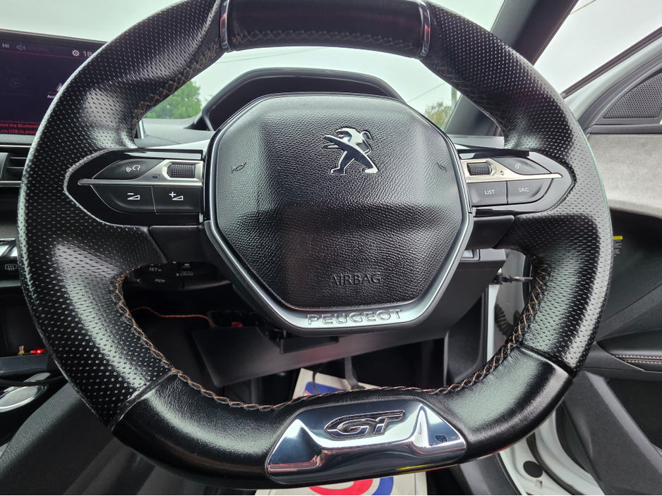 2018 Peugeot 5008 ( 182 REG ) GT LINE 7 SEATER  - DIGITAL DASH - CAMERA - ALLOYS -   CARPLAY ANDROID AUTO EU RADIO  PEARL WHITE €25,950