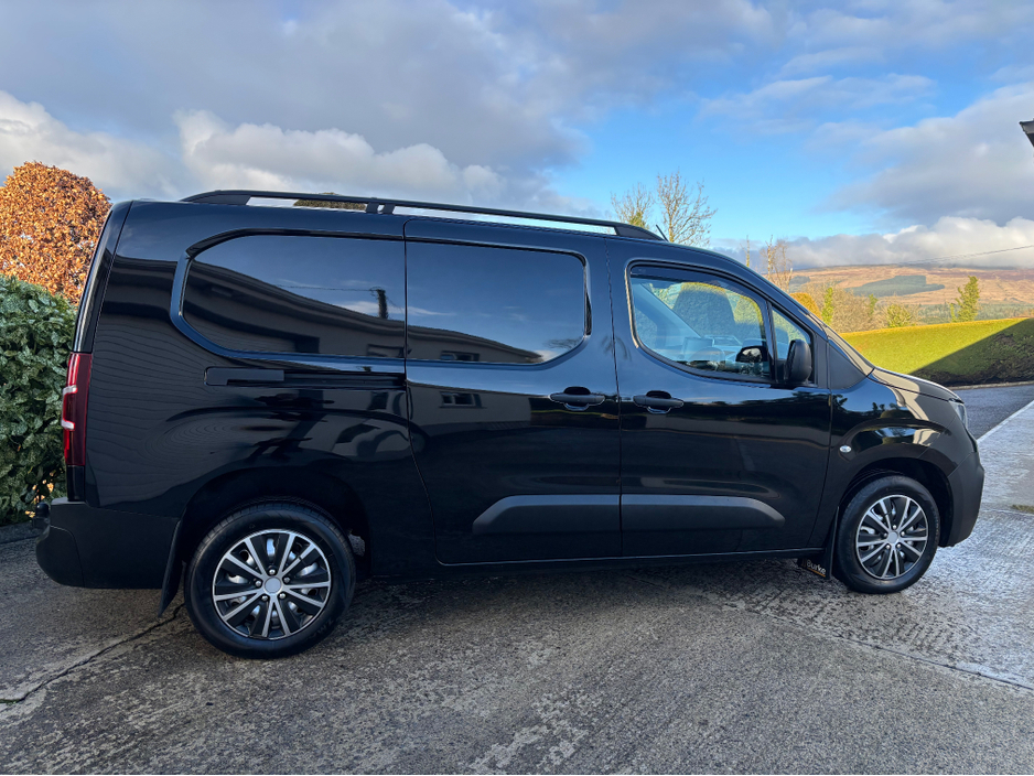2023 Peugeot Partner ACTIVE PLUS 1.5 BLUE  LWB €17,950