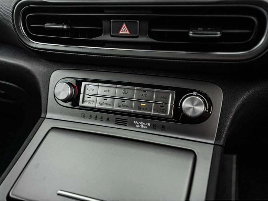 2024 Hyundai Kona 2024 Hyundai Kona EV Premium/SOH 100%/1yr warranty €24,888