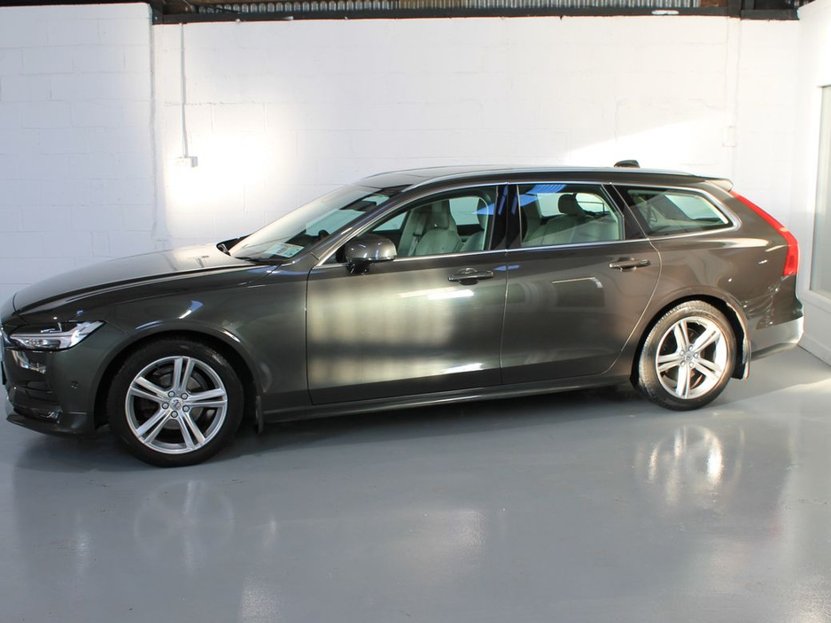 2019 Volvo V90 D4 MOM 5DR Auto €29,499