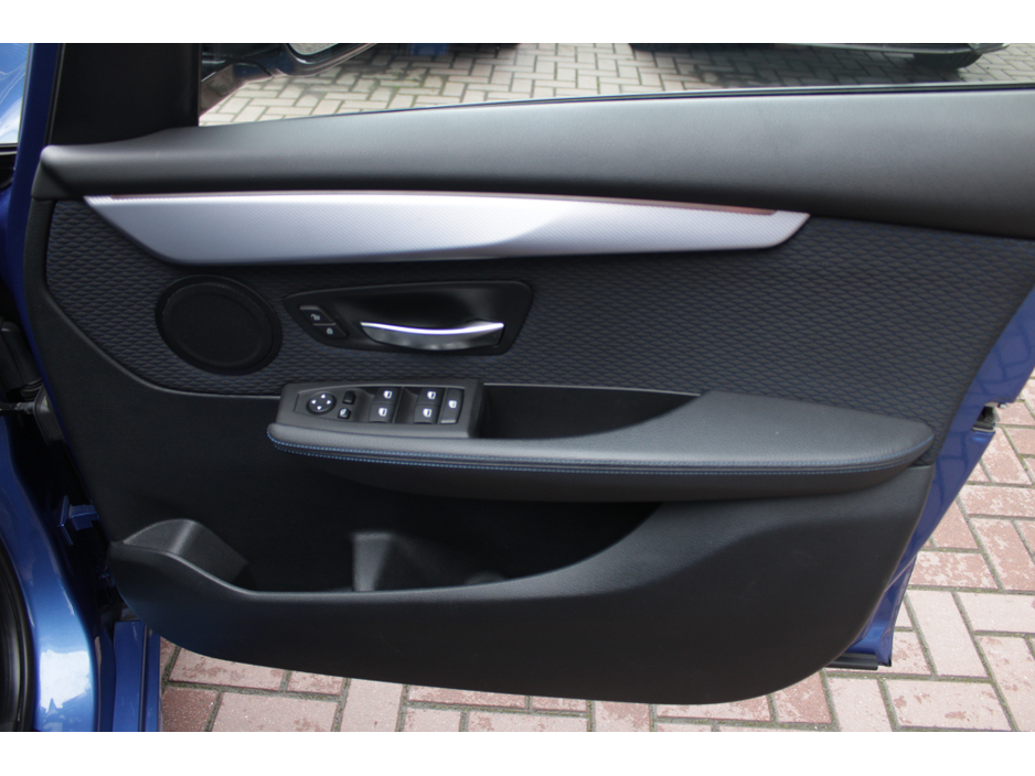 2016 BMW 2 Series - image 10