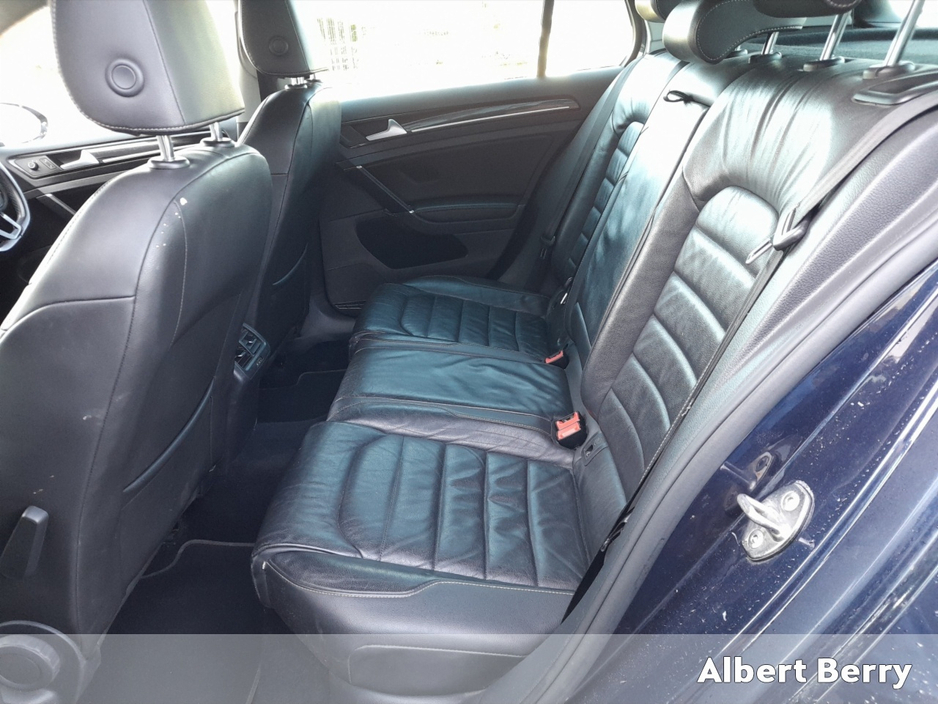 2017 Volkswagen Golf - image 10