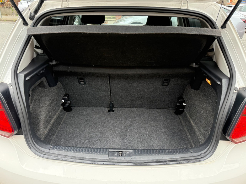 2013 Volkswagen Polo - image 7