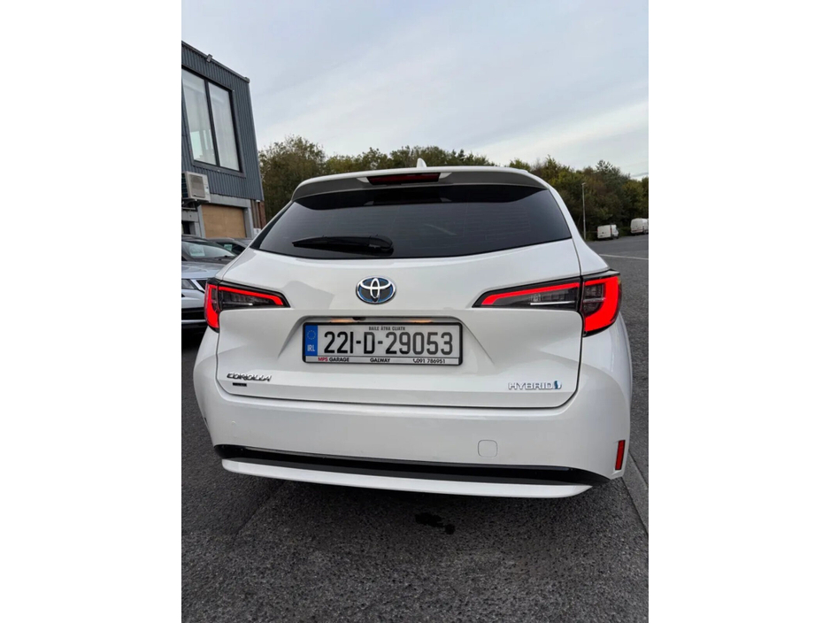 2022 Toyota Corolla 1.8 Hybrid Luna Saloon €20,750