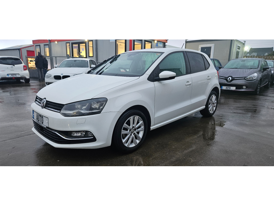 2015 Volkswagen Polo auto 1.2 comfortline plus low kms high spec €10,995