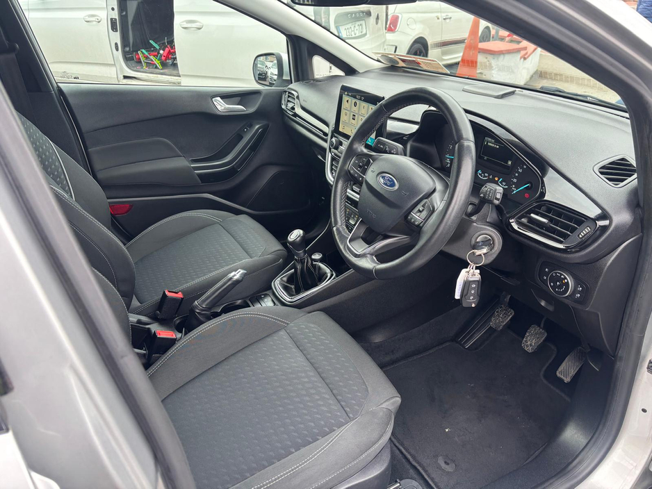 2018 Ford Fiesta - image 9