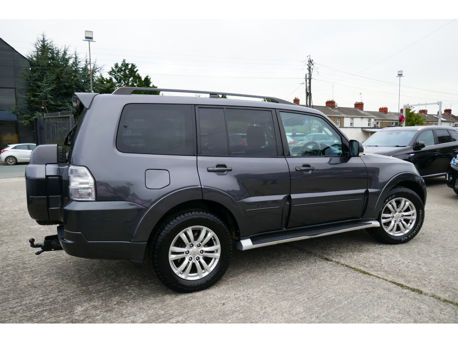 2015 Mitsubishi Pajero LWB N1 5-ST AT N 4DR A AUTO €22,000