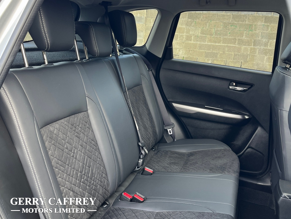 2023 Suzuki Vitara - image 13